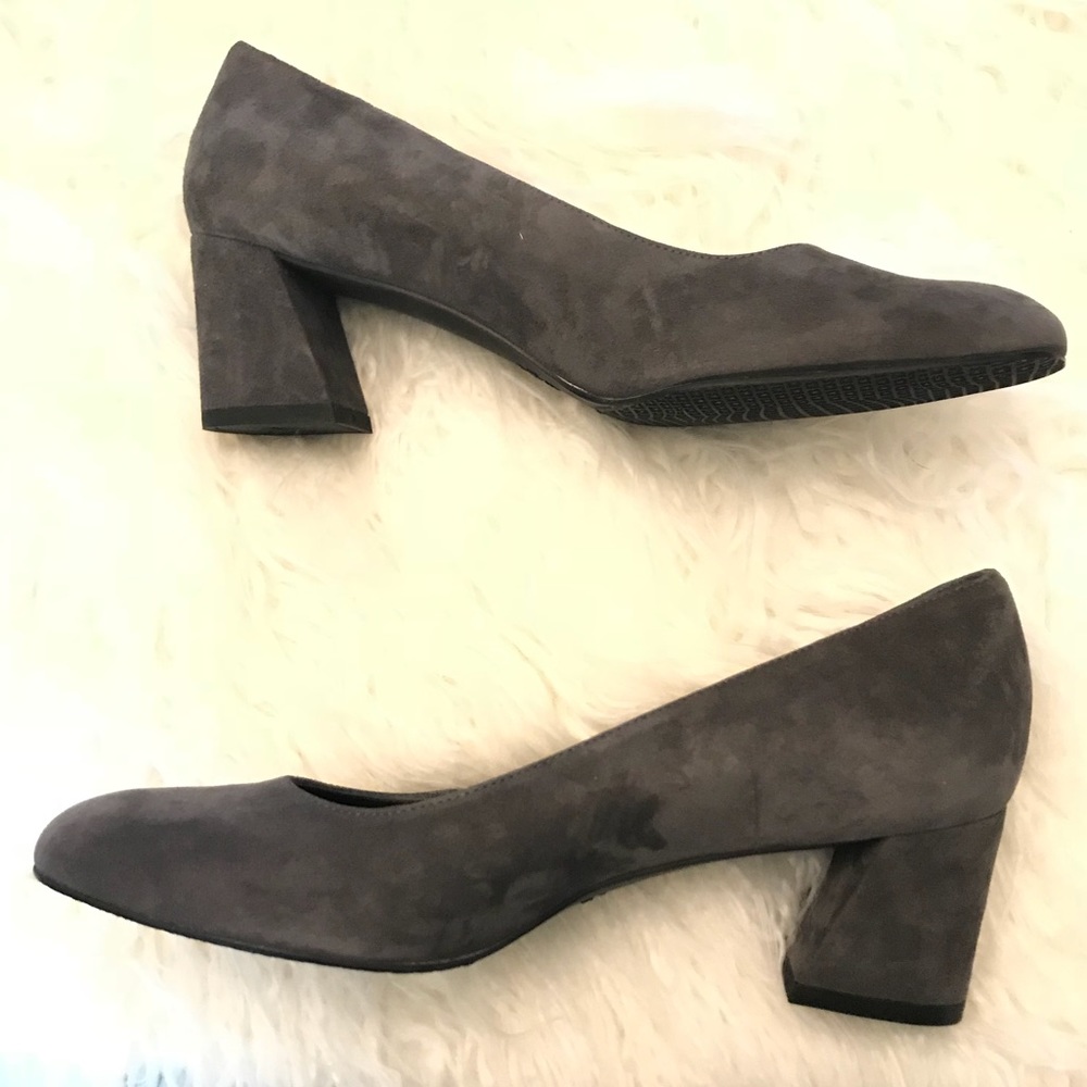 Stuart Weitzman Marymaid suede mid heel pump - Picture 4 of 8